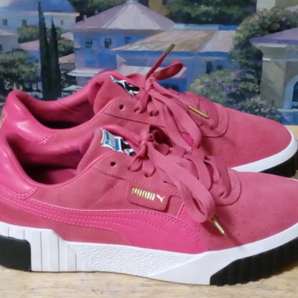 👟👟Puma Cali👩women 6.5,Bright Pink.💝 Get Your Feet In These Shoes.👟🎒 - Picture 3 of 16